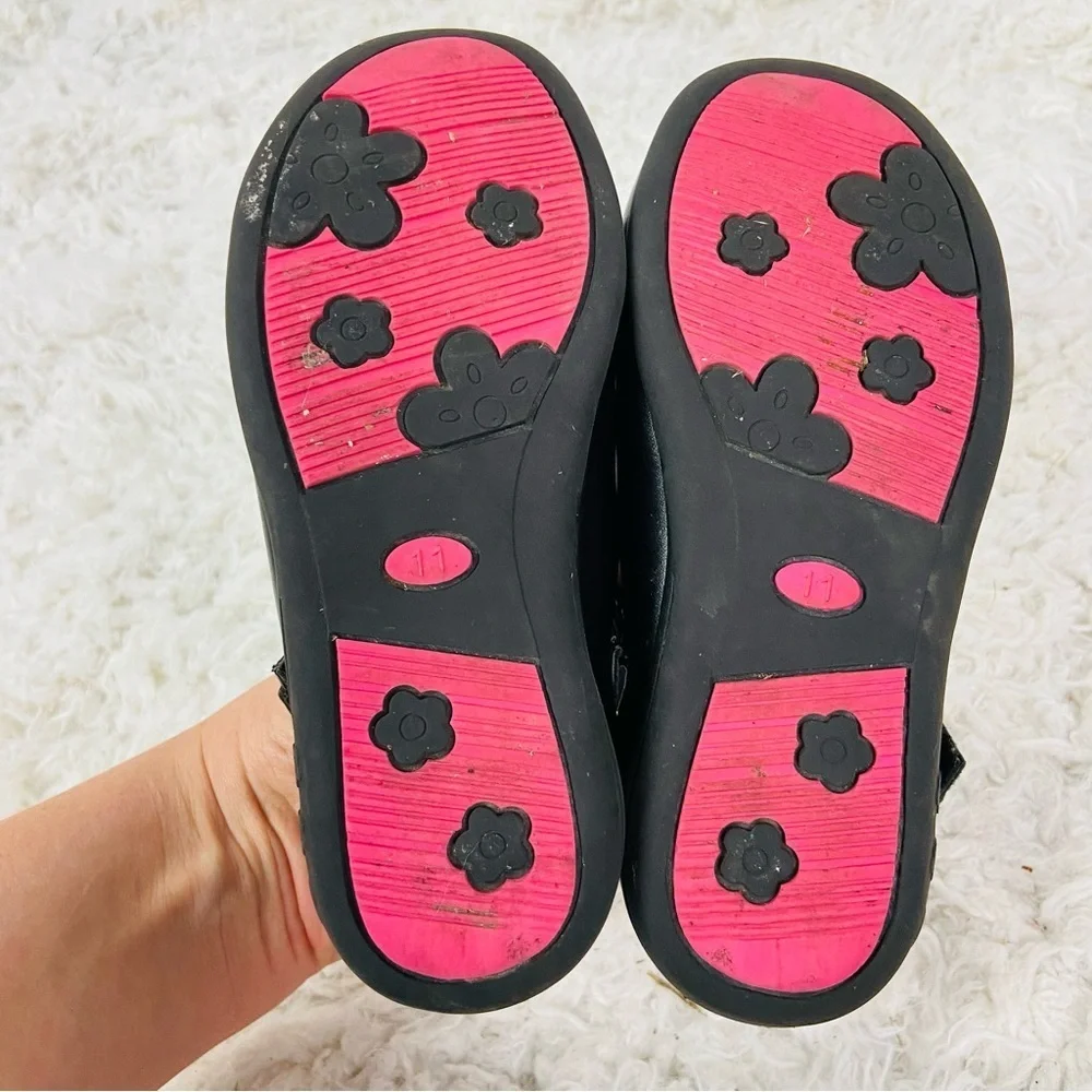 UNBRANDED faux leather Black Star embroidered Kids Shoes size 11